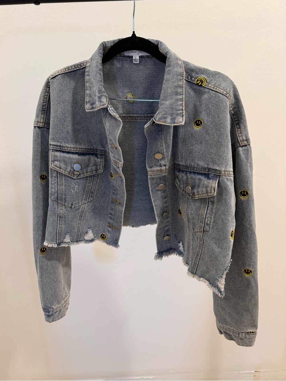 Cropped Smiley Denim Jacket. Women’s Large